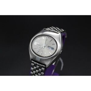 Vintage 1973 Seiko 5 Automatic 6119-5421 Silver Sunburst Cushion Case 21J